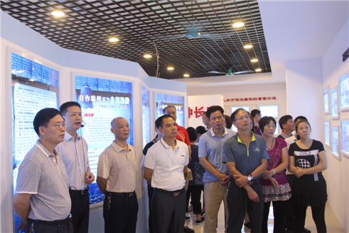 梧州市總工會(huì)組織干部職工到梧州監(jiān)獄開展警示教育活動(dòng)。.jpg