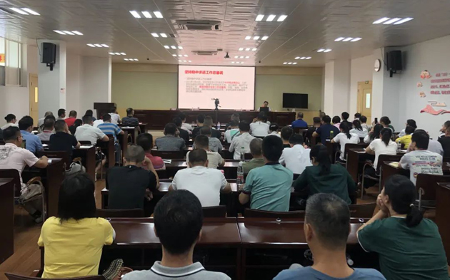 “勞模工匠進(jìn)學(xué)校、思政教師進(jìn)企業(yè)”活動丨“思政課”從三尺講堂搬到企業(yè)一線