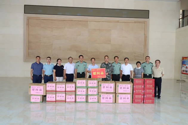 梧州市總工會(huì)領(lǐng)導(dǎo)班子“八一”走訪慰問(wèn)部隊(duì)官兵，共敘軍民魚水情