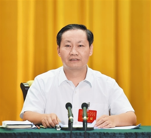 2015年廣西年中工作會(huì)議：全力以赴穩(wěn)增長(zhǎng) 堅(jiān)決完成全年目標(biāo)任務(wù)